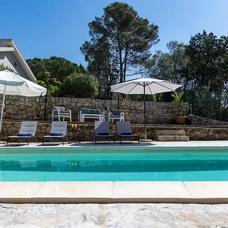 Villa Nerodavola By Posarellivillas *